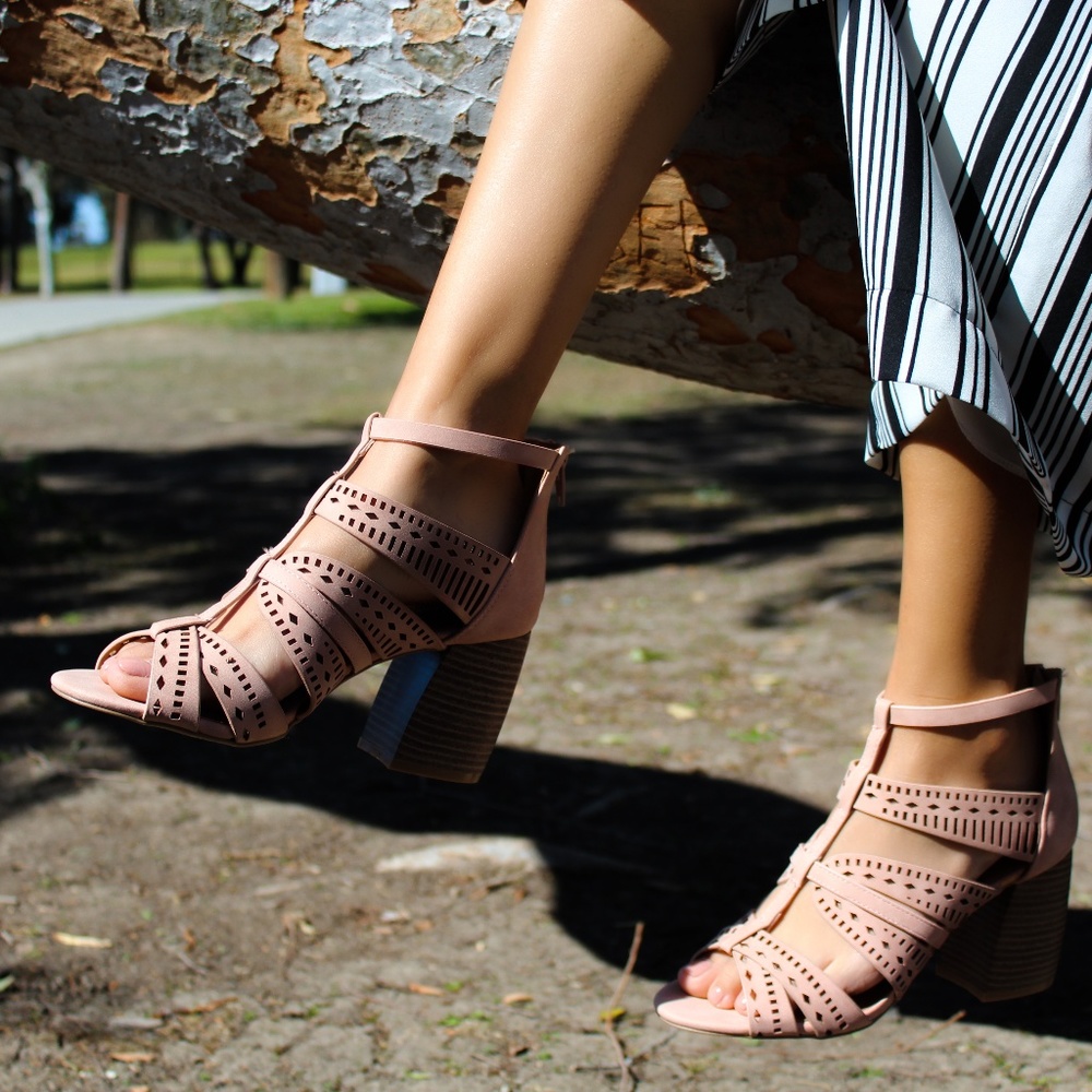 🚨LAST PAIR!!//The Jade// Mauve cutout heel - Picture 6 of 8